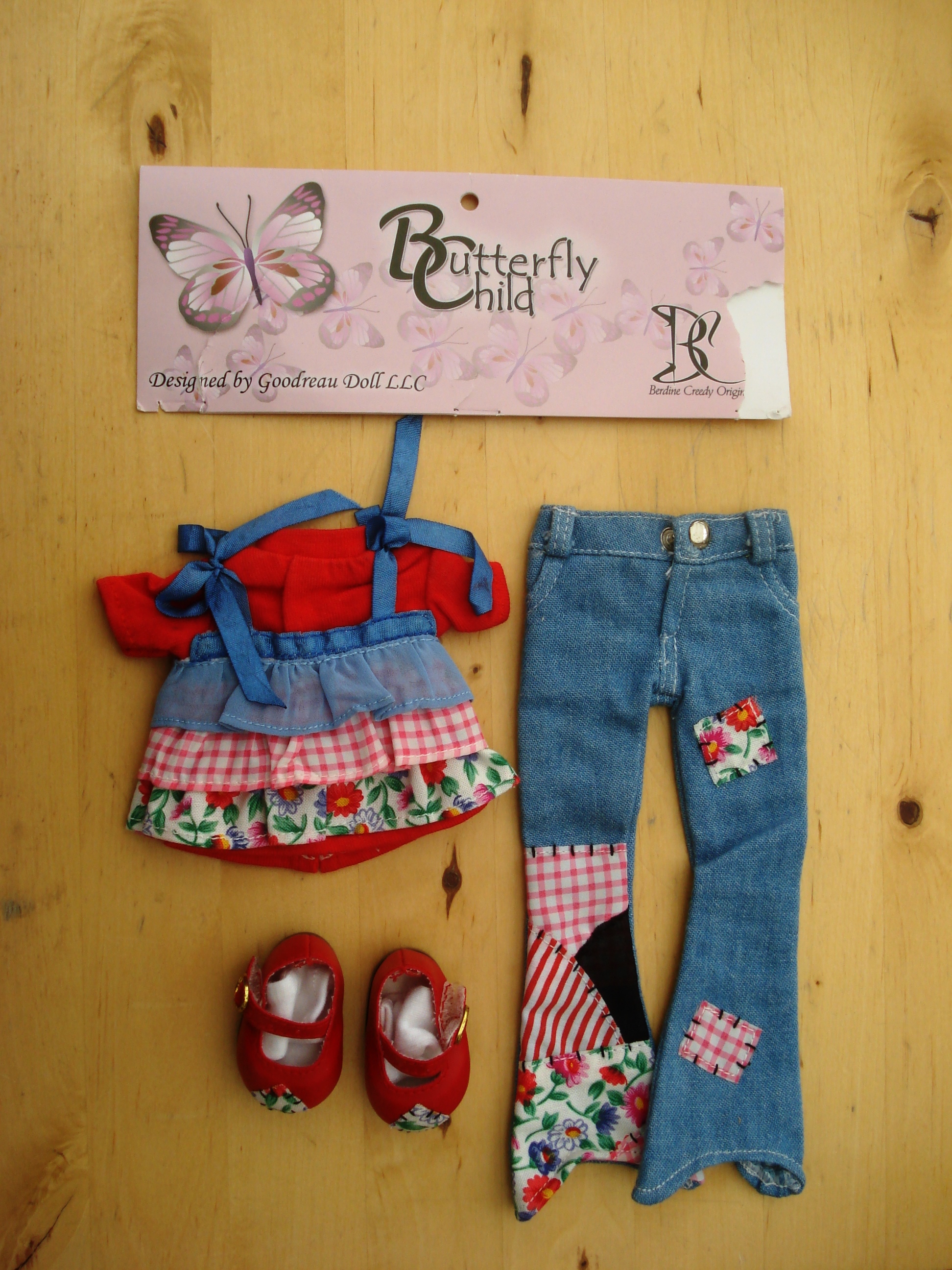 VETEMENT en JEAN pour  BUTTERFLY CHILD par GOODREAU