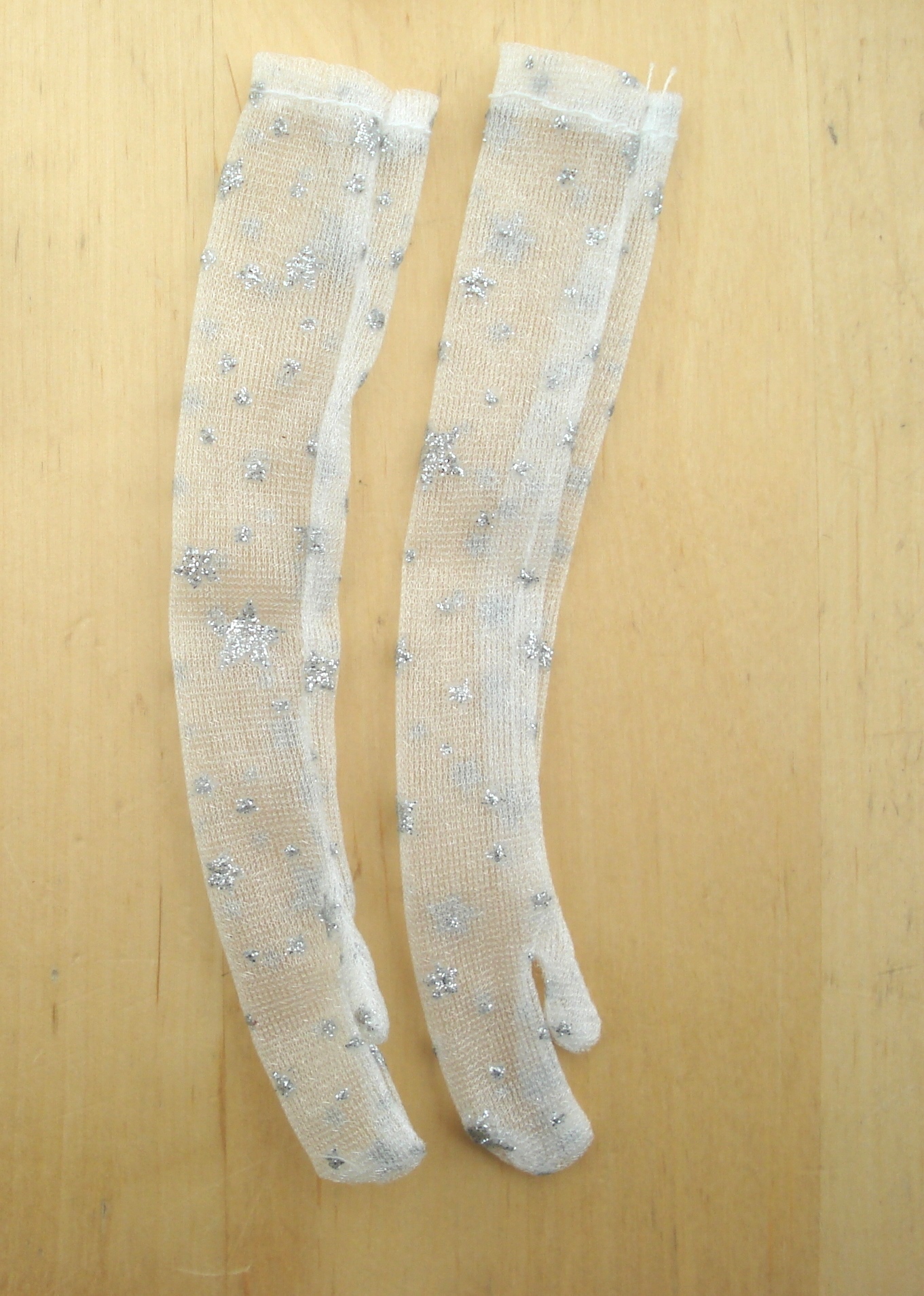 GANTS LONGUES ARGENTE  pour poupes 39 cm