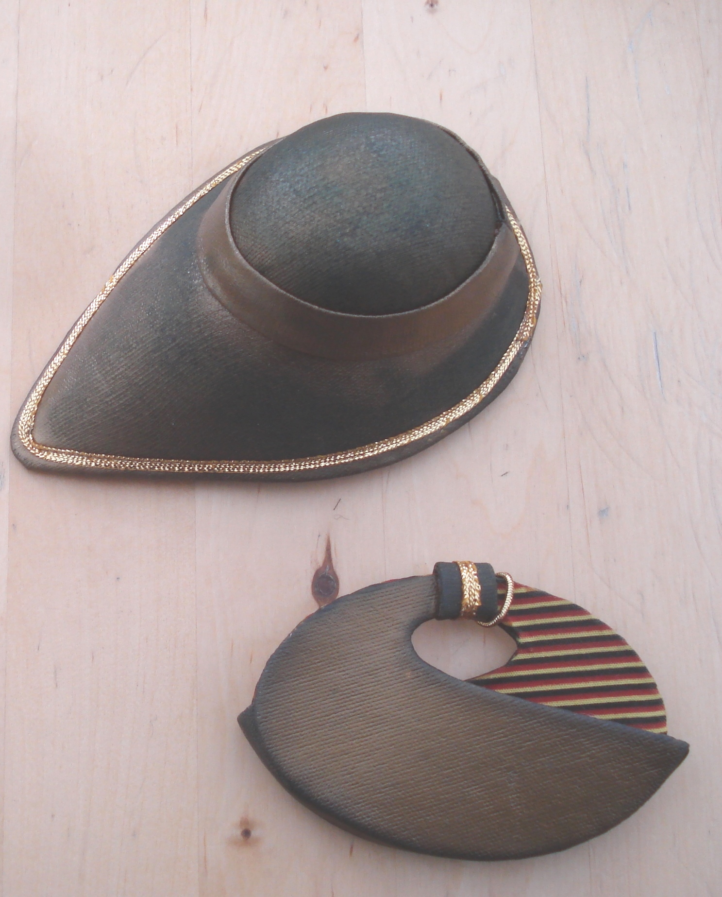 CHAPEAU ET SAC DE MADRA