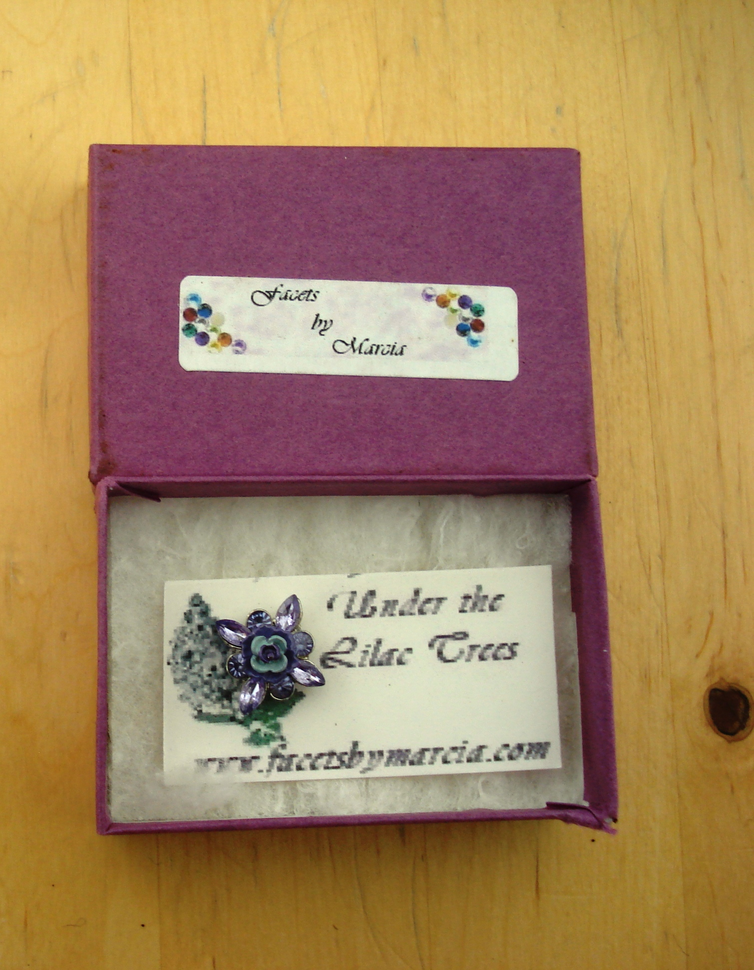 BROCHE EN STRASS MAGNTIQUE POUR POUPE 39 cm