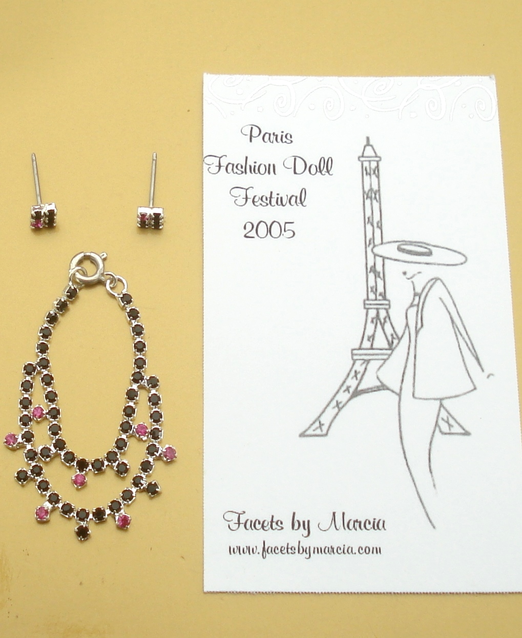 COLLIER  ET BOUCLES D'OREILLES EN STRASS FESTIVAL 2005
