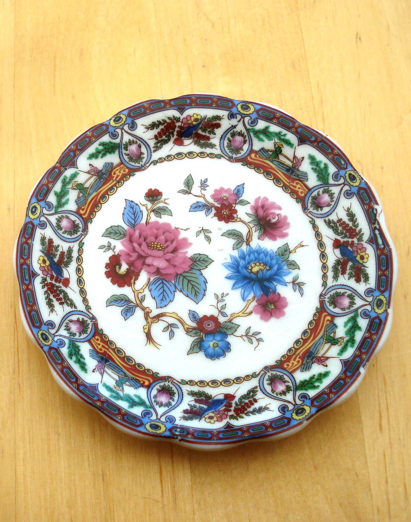 BELLE ASSIETTE EN PORCELAINE POUR DIORAMA DE POUPEES  39 CM