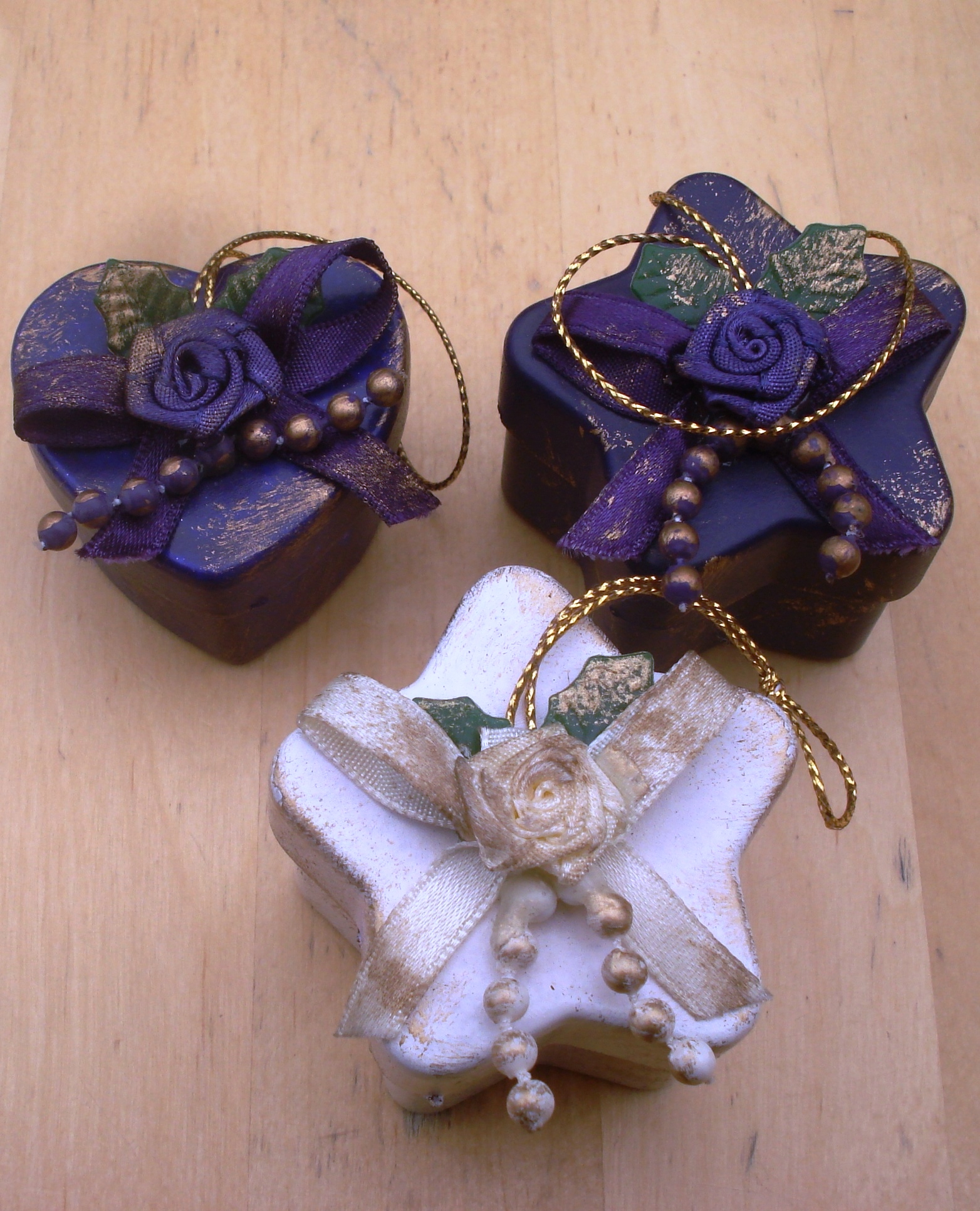 3 PETITES BOITES CADEAUX POUR POUPEES 39 CM