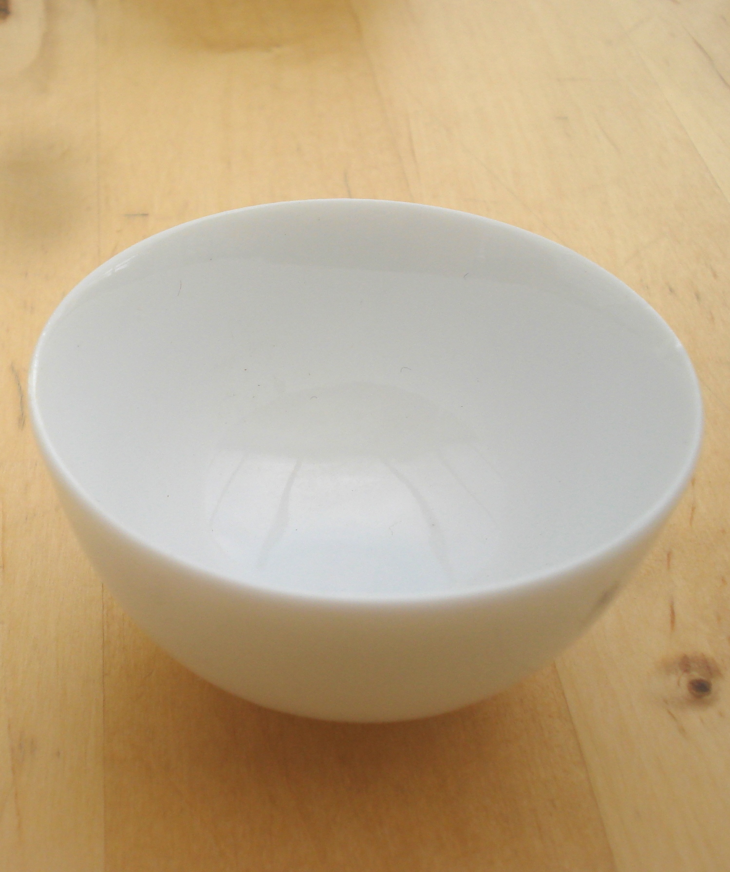 SALADIER/BOL en PORCELAINE BLANCHE  l'chelle GENE