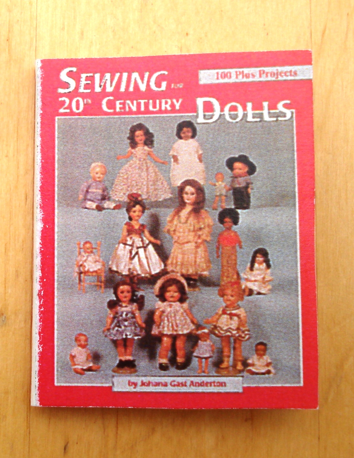 MINI LIVRE SEWING   l'chelle Barbie