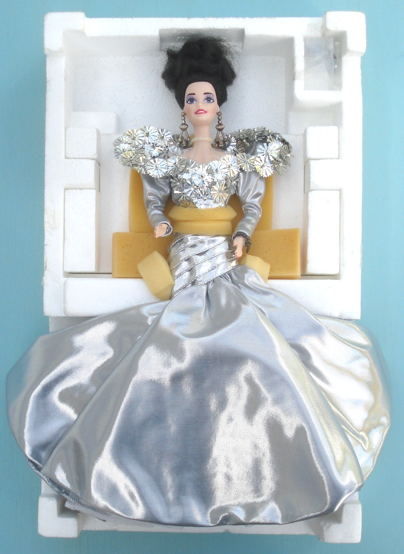 BARBIE EN PORCELAINE SILVER STARLIGHT