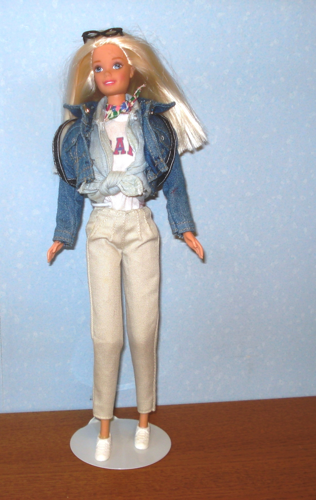 BARBIE GAP SANS BOITE