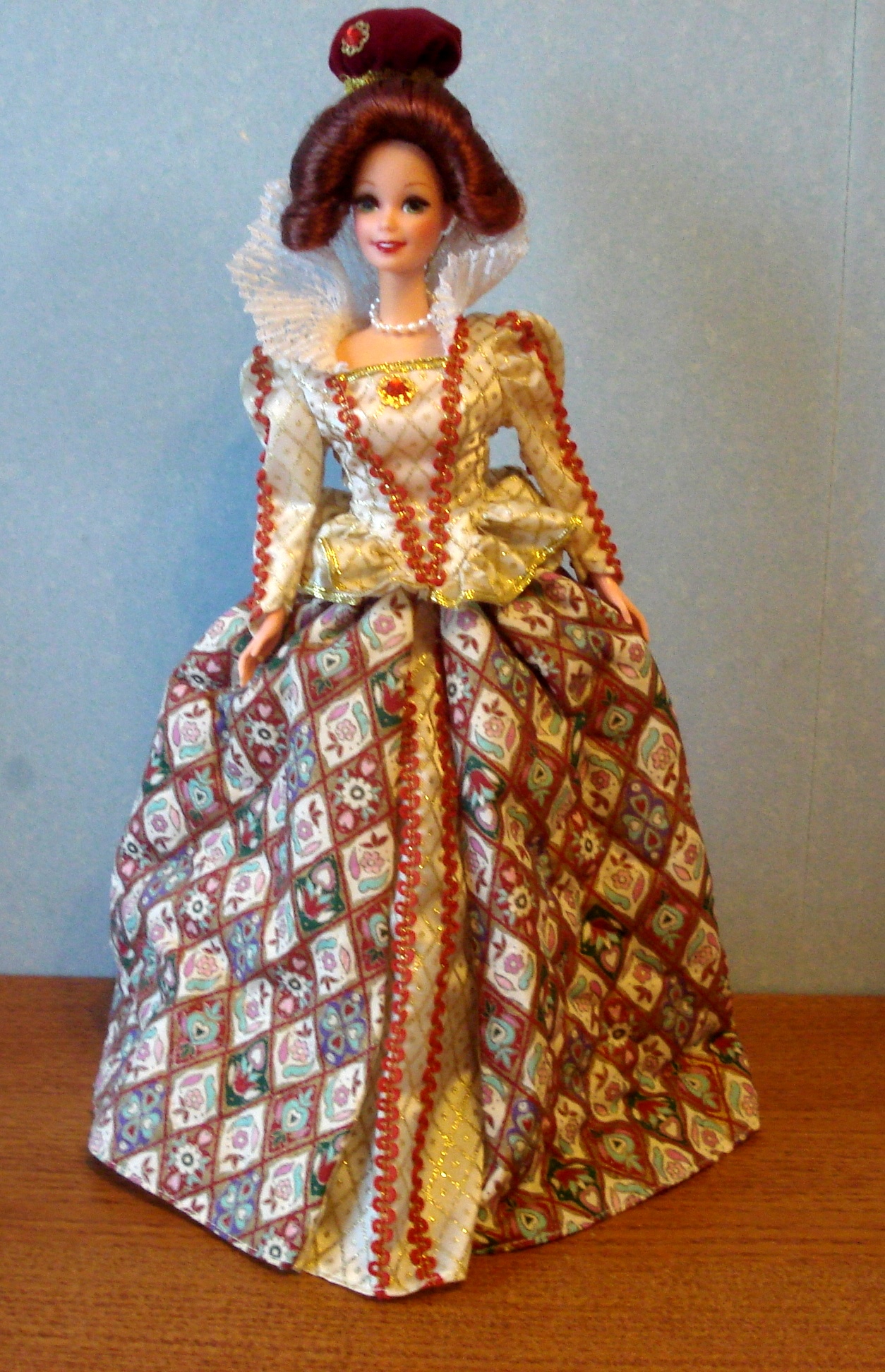 BARBIE ELIZABETHAIN par MATTEL