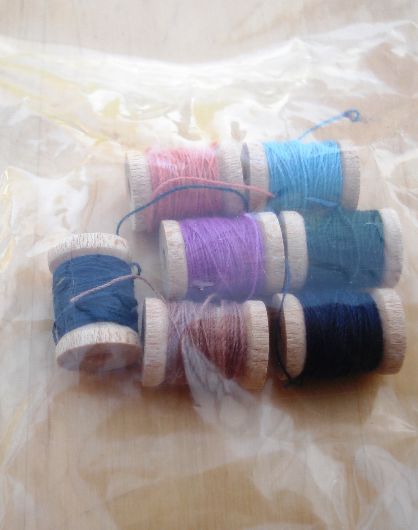 7 MINI BOBINES EN BOIS DE FILS  chelle TYLER