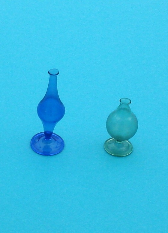 2 CARAFES EN VERRE POUR POUPEES 29/39 CM