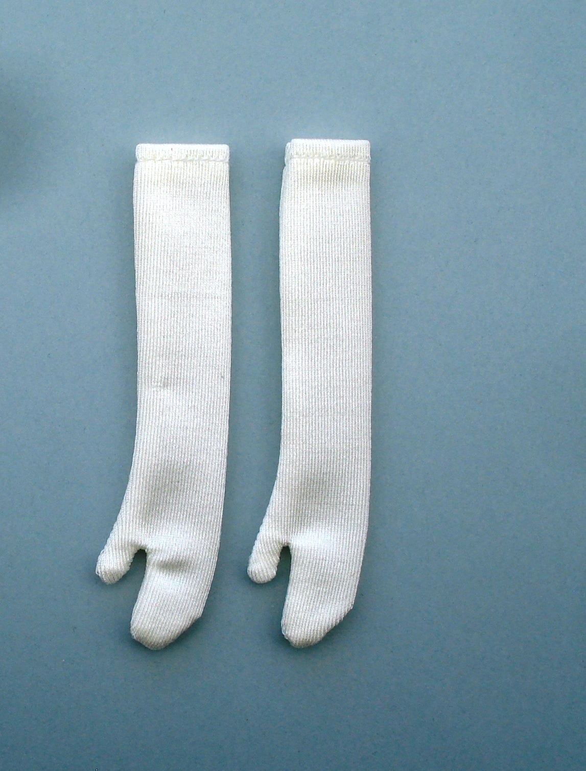 GANTS MI LONGUES BLANCS  ref 1  pour poupes 39 cm