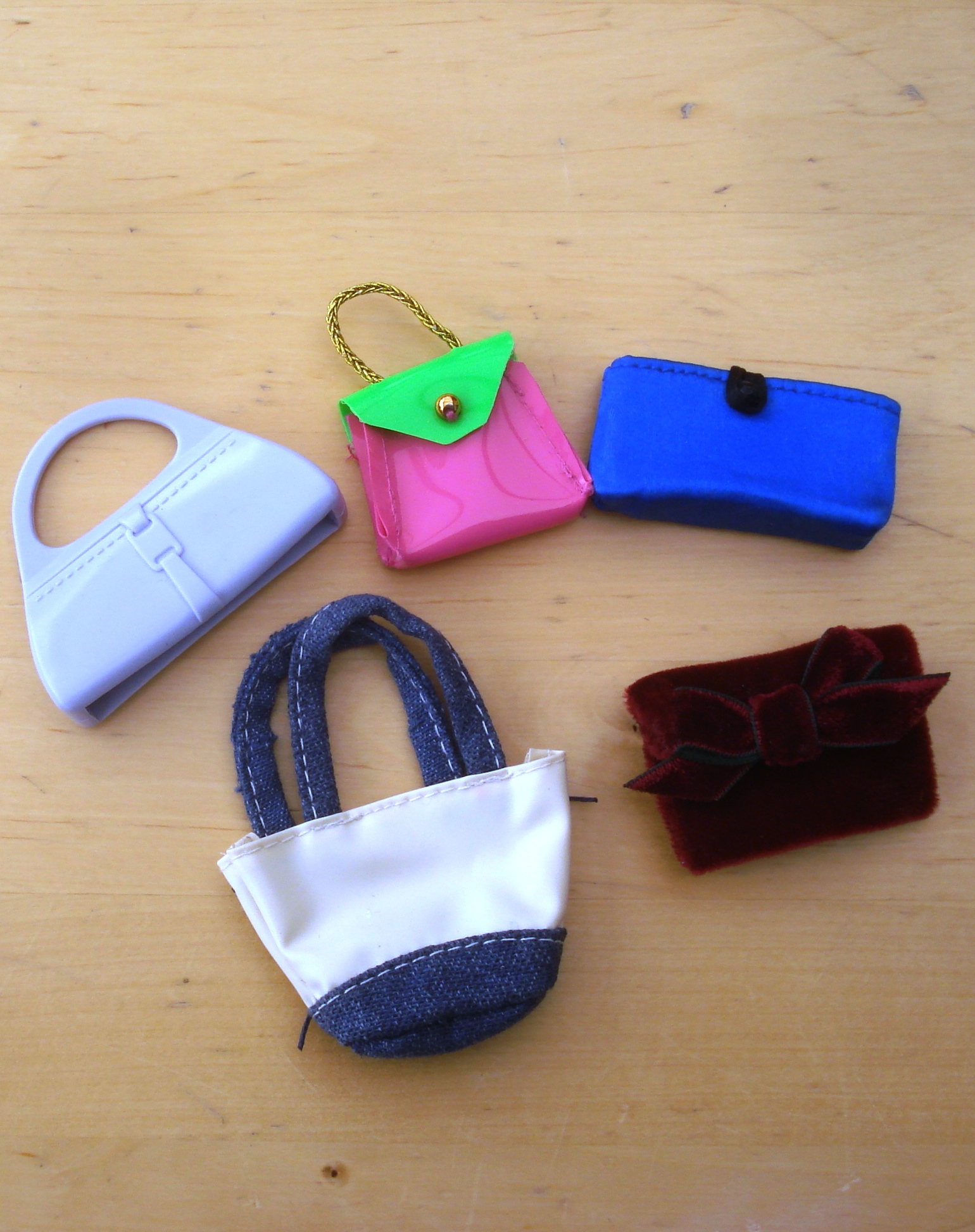 LOT de 5 SACS  pour poupes de 29 cm