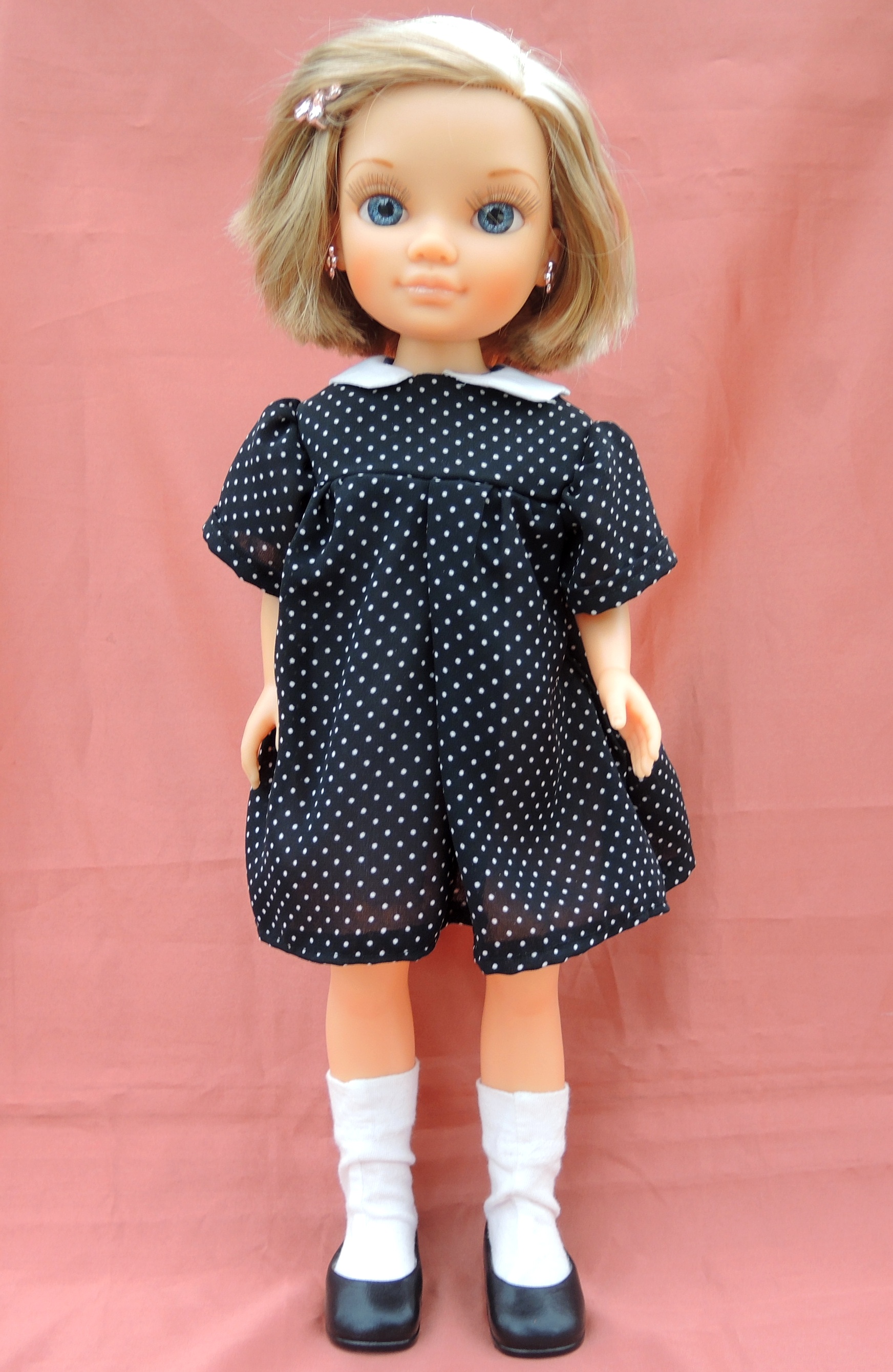 POUPEE BLONDE 45 CM  par FAMOSA