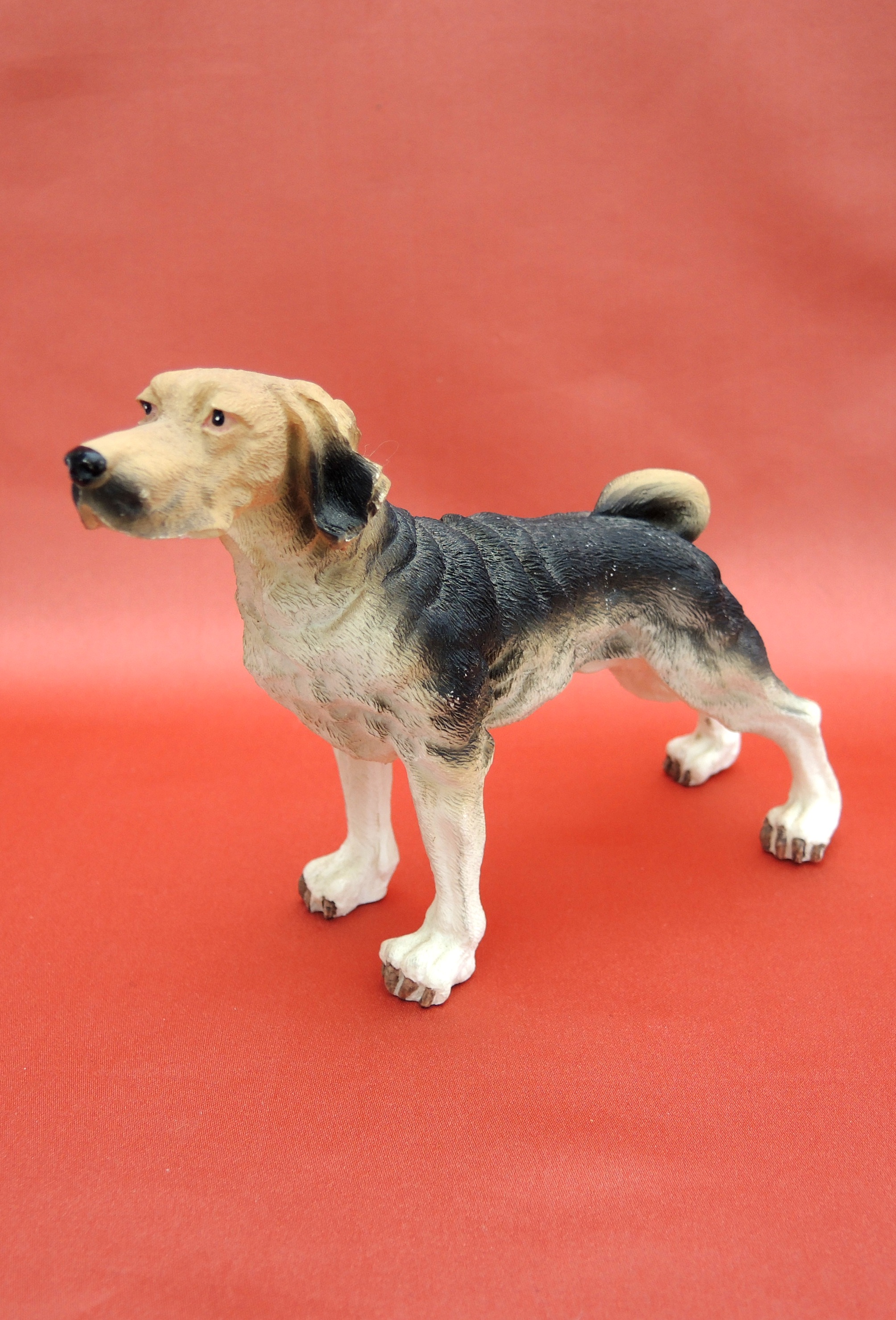 CHIEN MARRON  l'chelle des poupes 29 cm